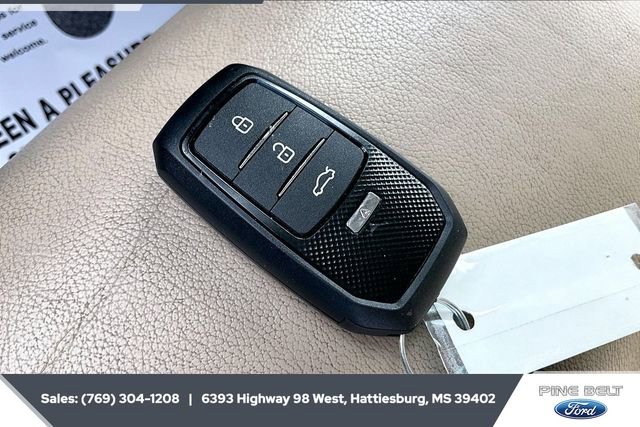 Used 2022 Nissan Armada SL image 9