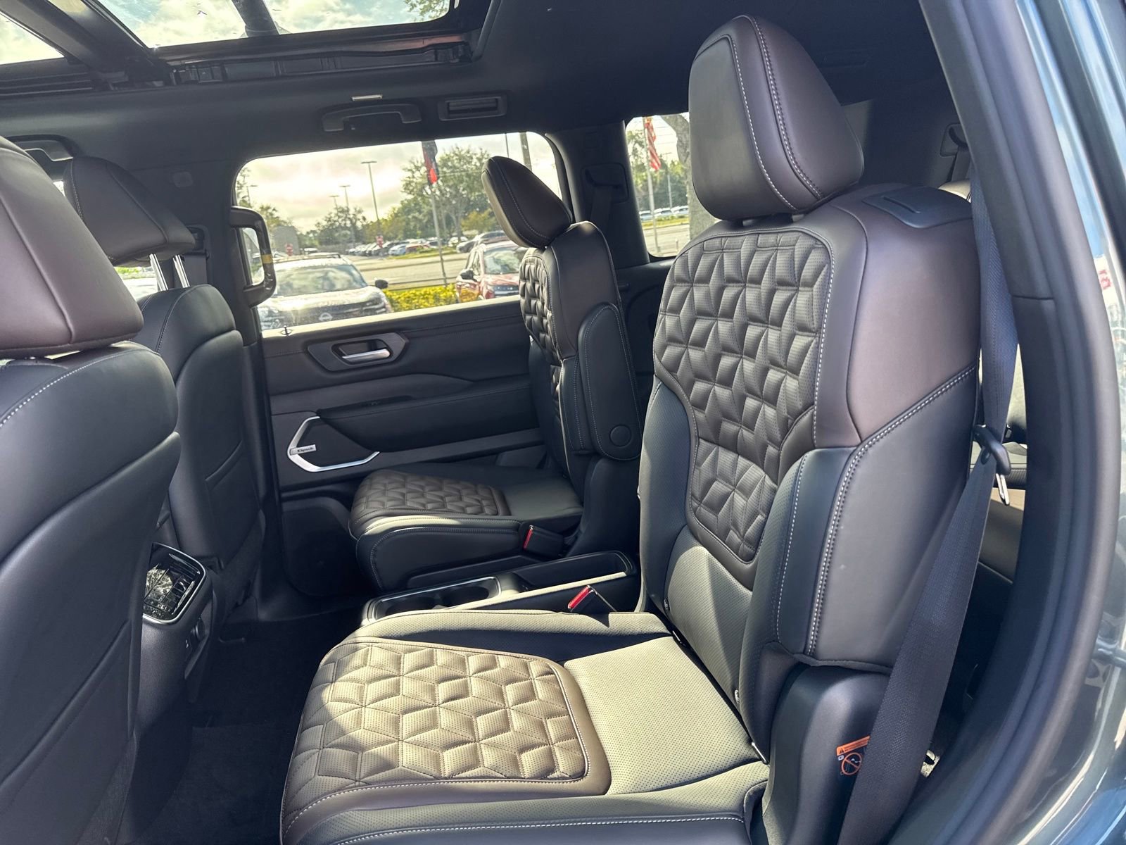 New 2026 Nissan Armada Platinum image 30