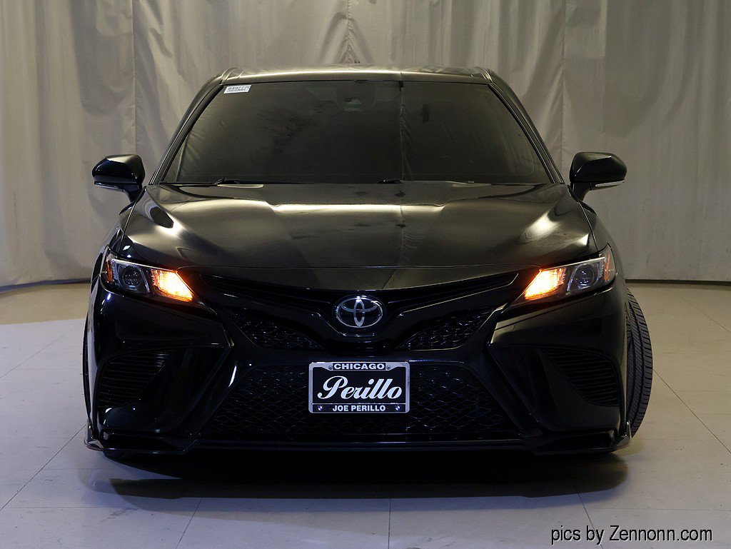 Used 2022 Toyota Camry XSE FWD image 5