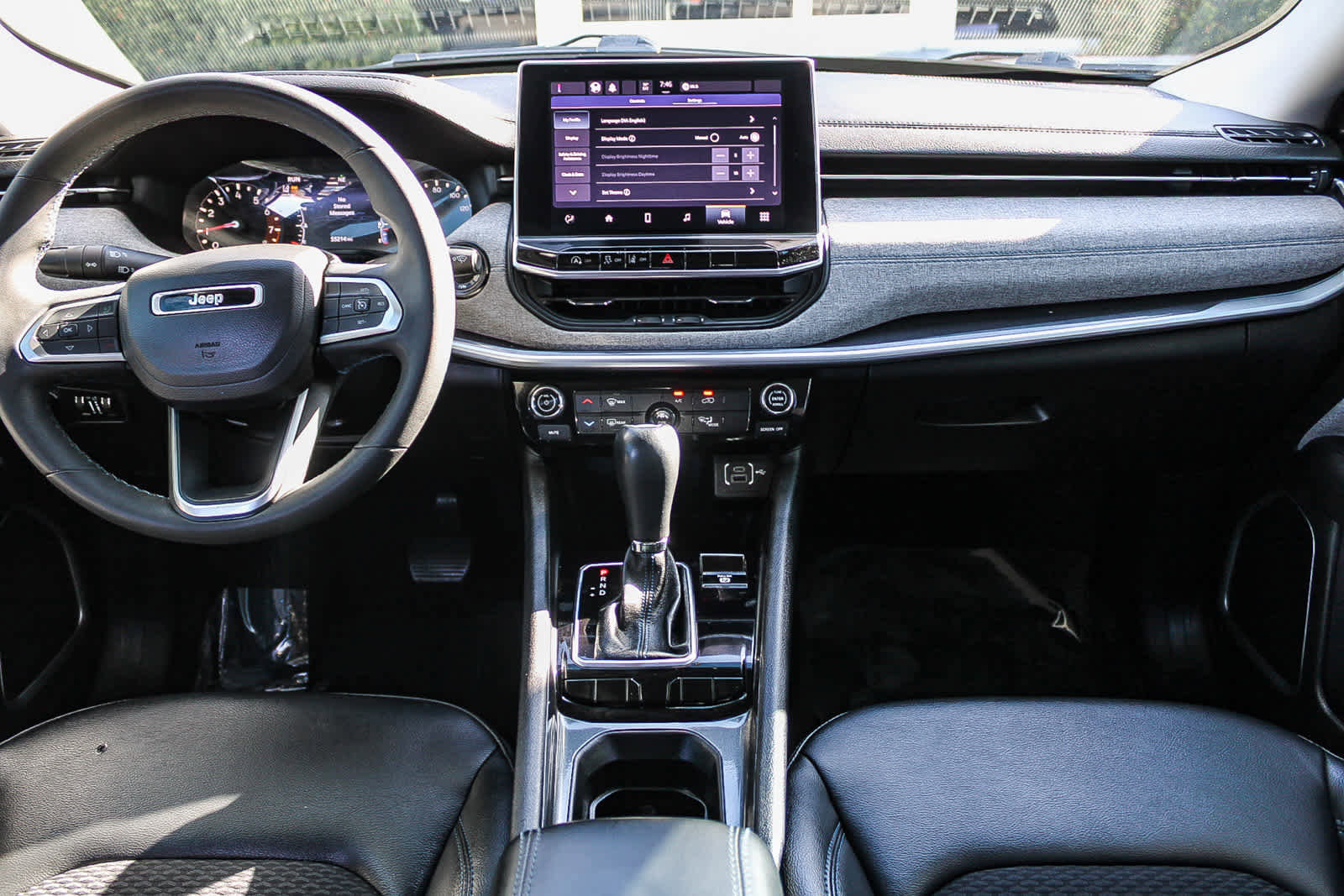 Used 2022 Jeep Compass Latitude FWD image 12
