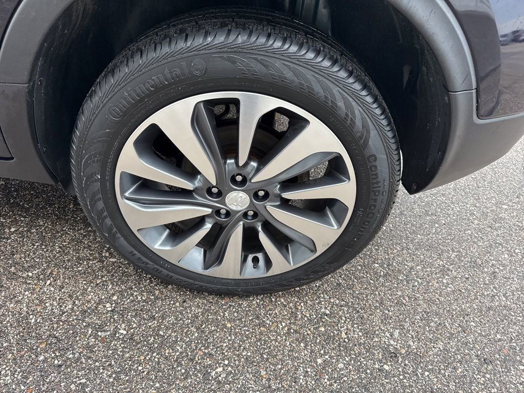 Certified 2022 Buick Encore Preferred w/ Safety Package image 9