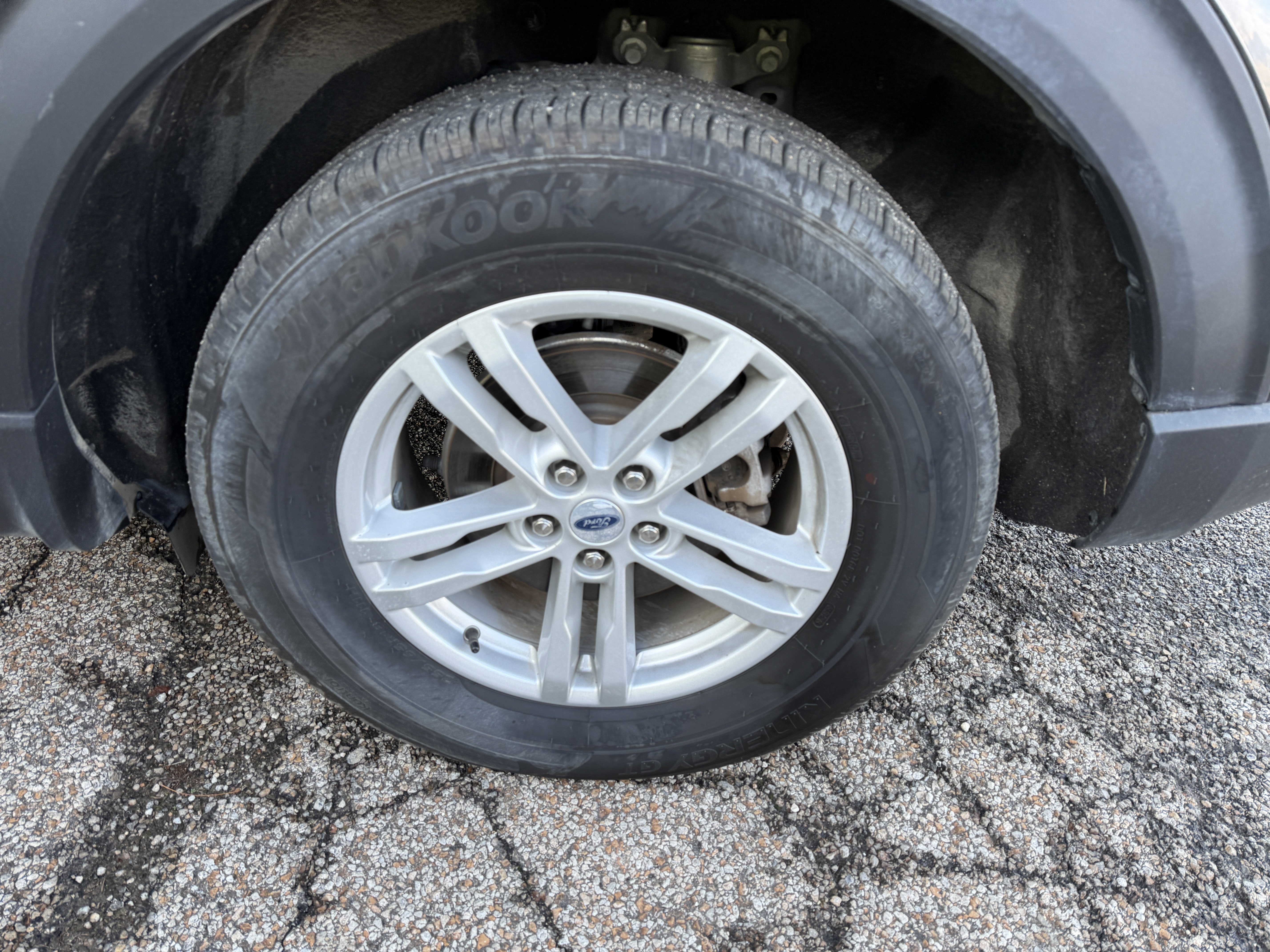 Used 2023 Ford Explorer XLT w/ Equipment Group 202A image 13