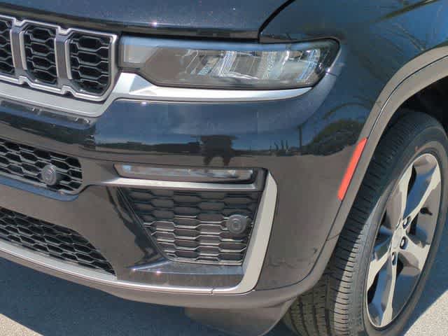 New 2026 Jeep Grand Cherokee L Limited AWD/4WD image 11