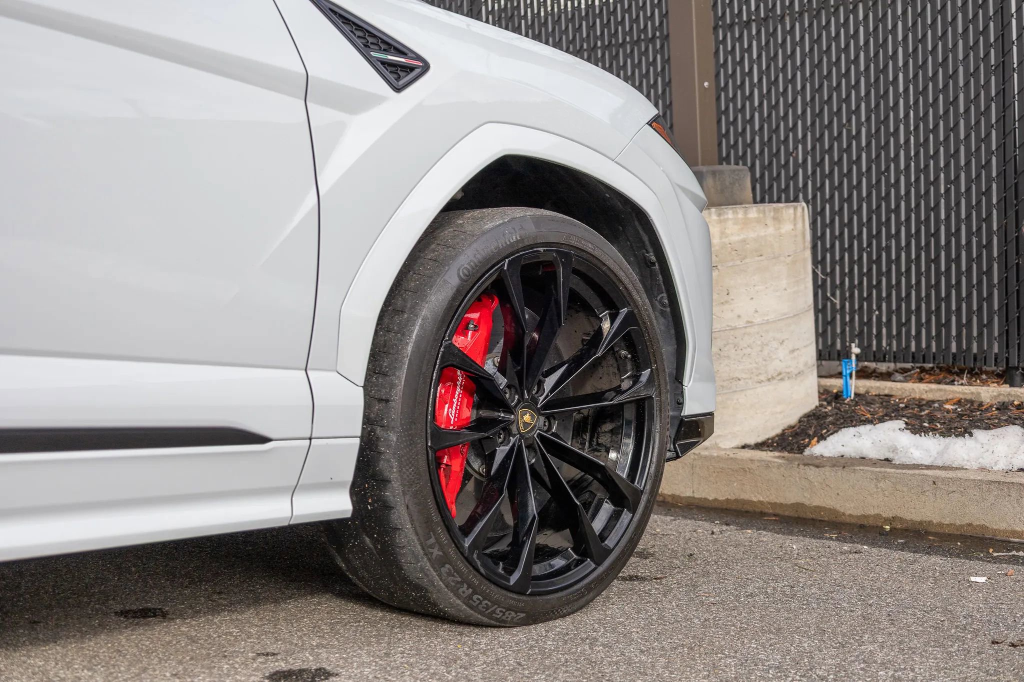 Used 2022 Lamborghini Urus image 13