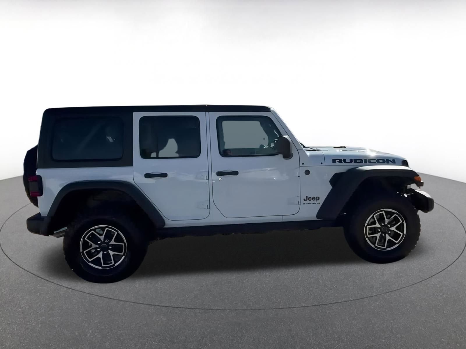 Used 2025 Jeep Wrangler Unlimited Rubicon image 15