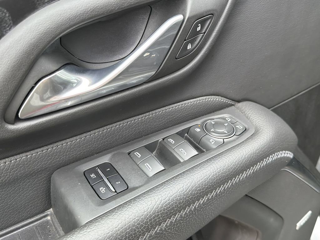 Used 2023 GMC Yukon Denali image 25