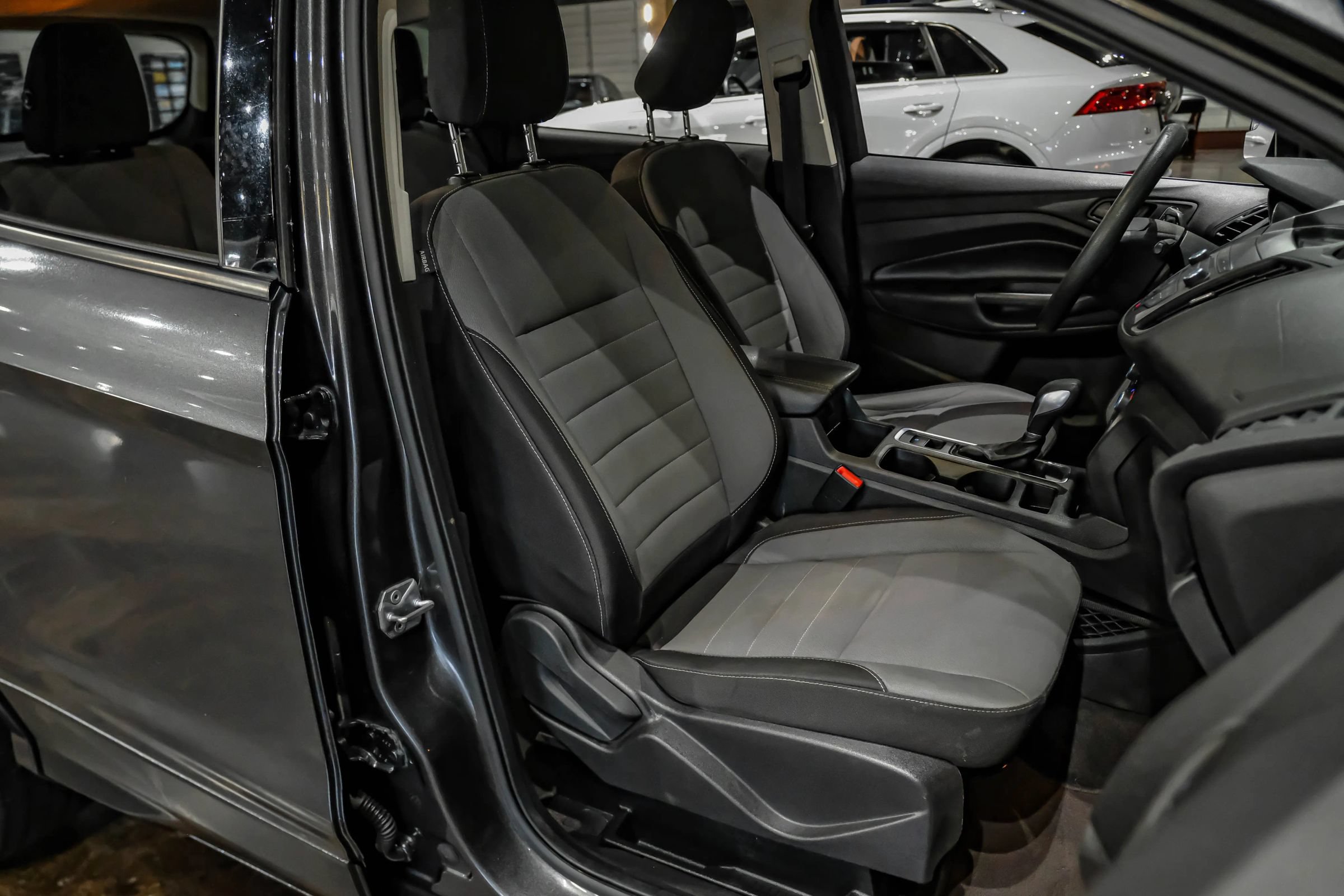 Used 2019 Ford Escape S FWD image 31