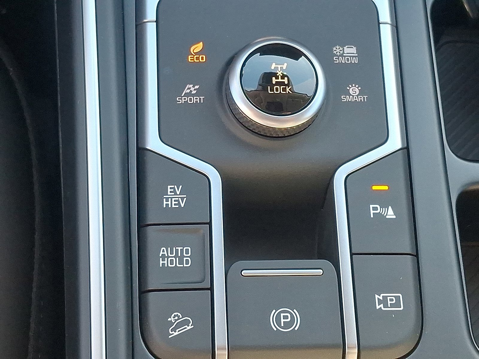 New 2025 Kia Sorento EX w/ EX Panoramic Sunroof Package image 17