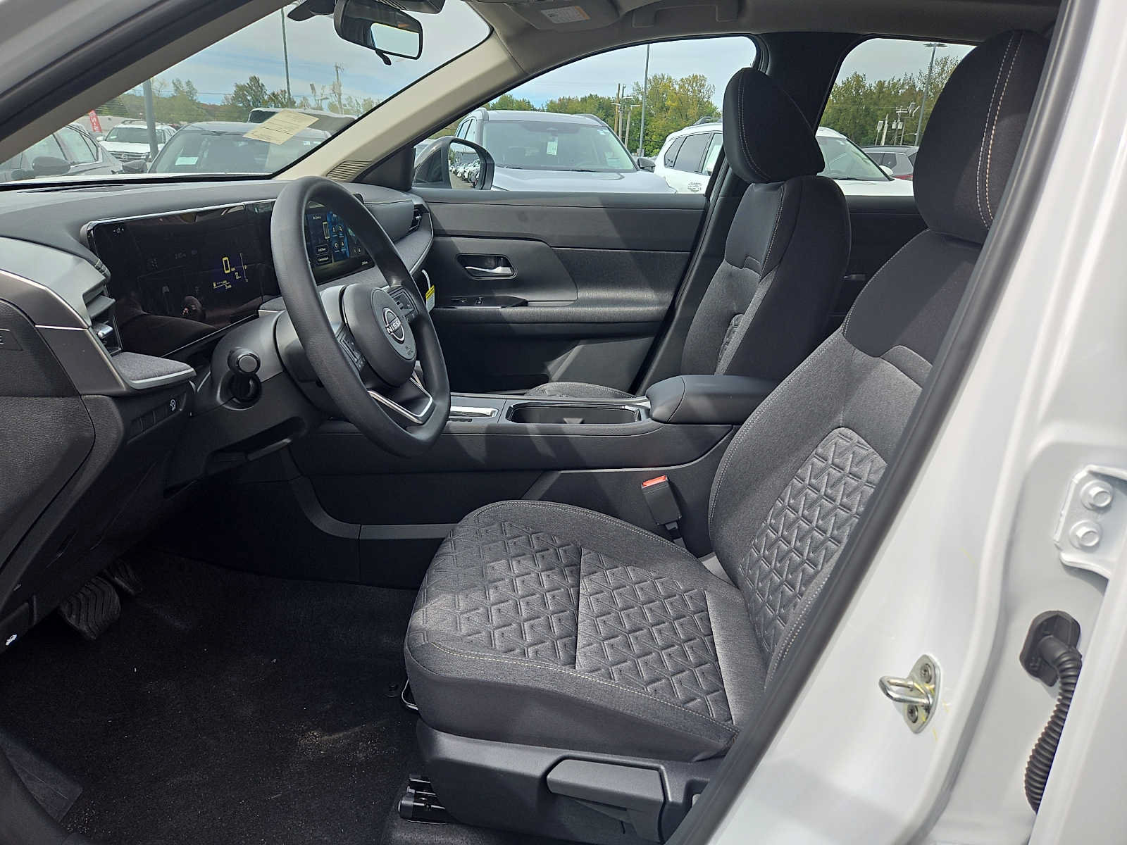 New 2027 Nissan Kicks SV w/ SV Premium Package FWD image 11