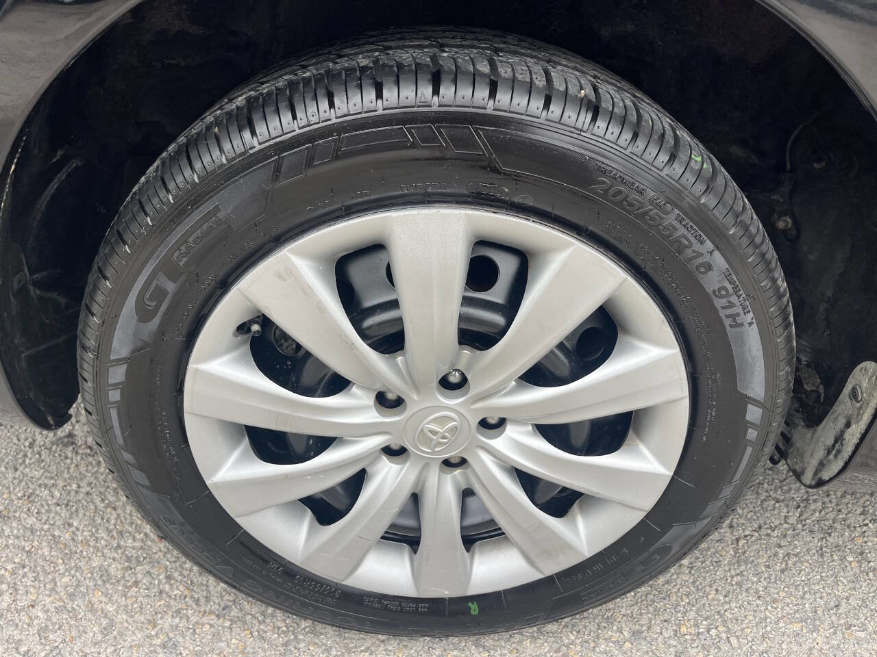 Used 2013 Toyota Corolla LE Special Edition image 22