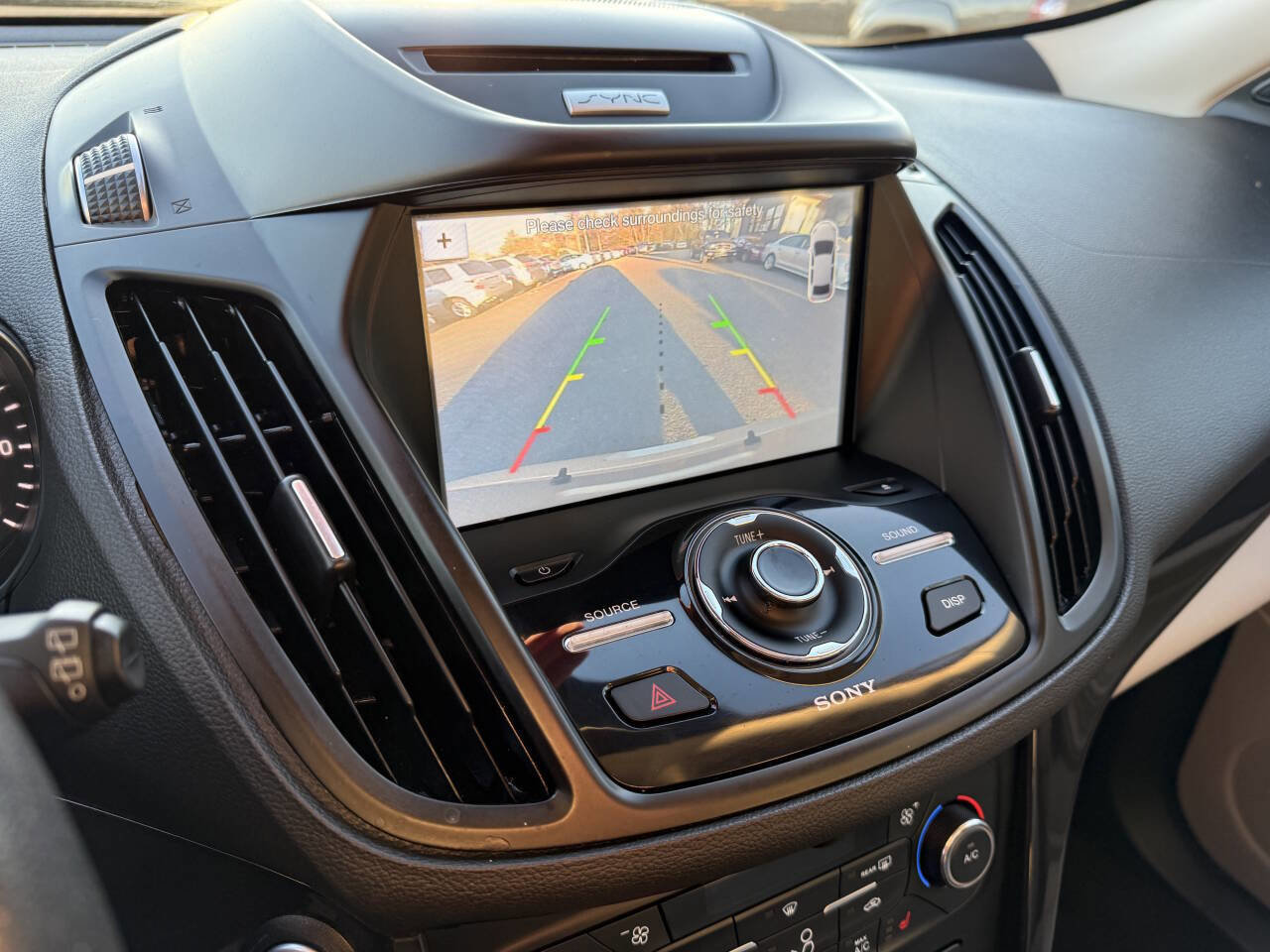 Used 2017 Ford Escape Titanium image 21