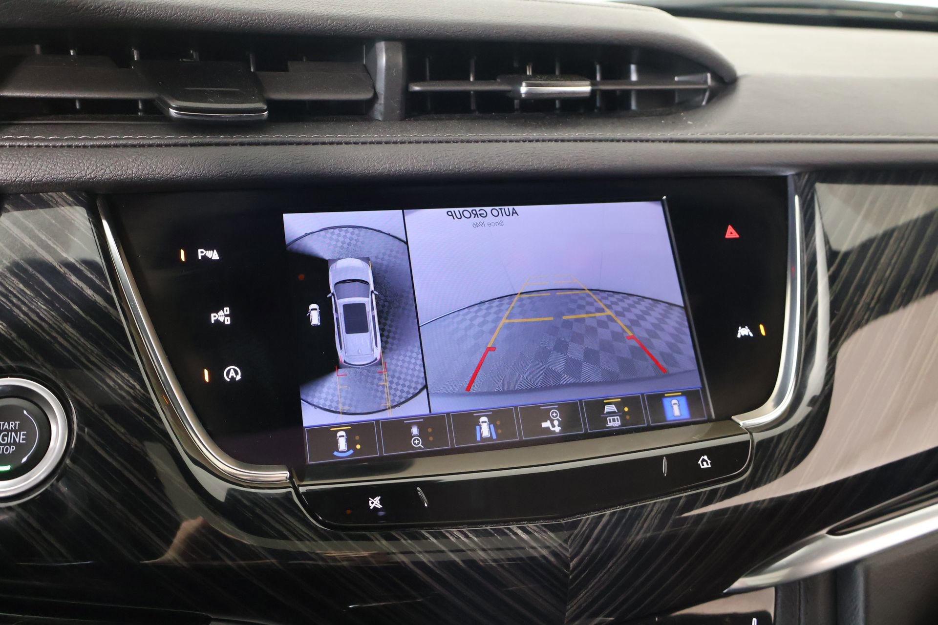 Used 2025 Cadillac XT6 Premium Luxury w/ Technology Package FWD image 6