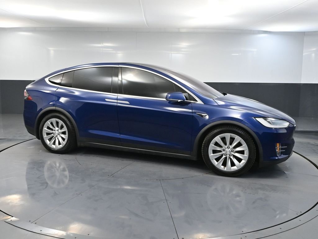 Used 2018 Tesla Model X 100D image 3