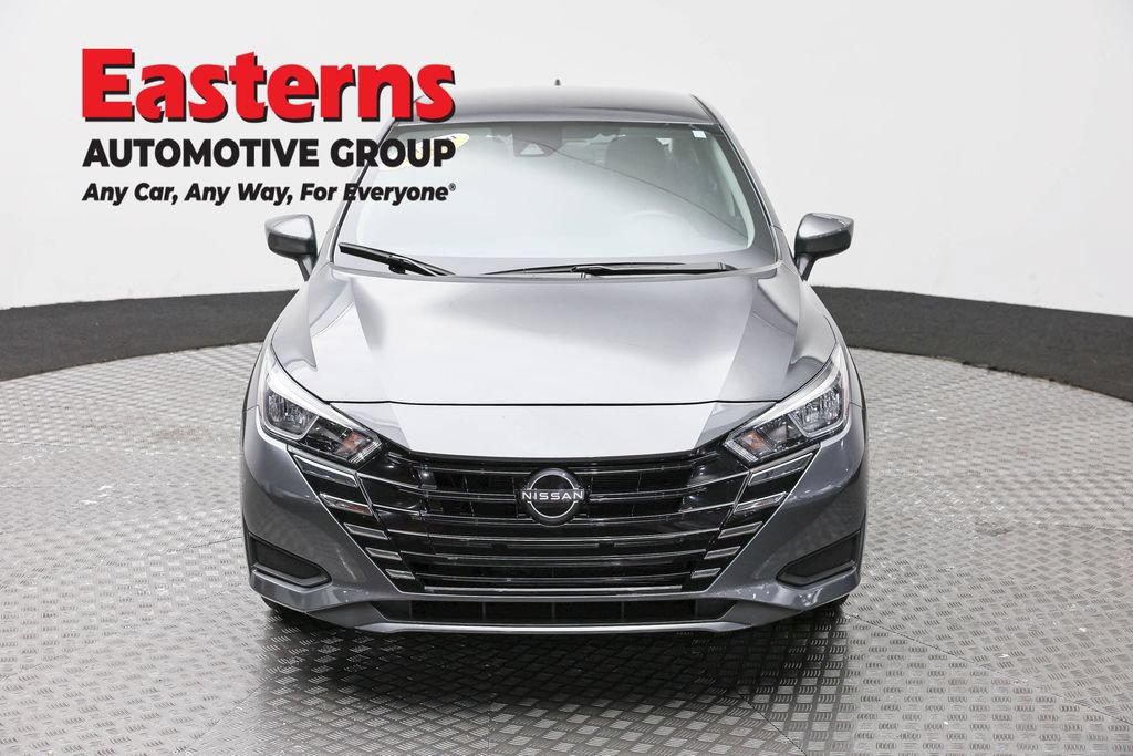Used 2024 Nissan Versa SV FWD image 2