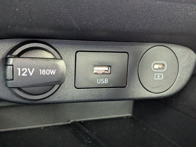 Certified 2025 Hyundai Elantra SEL FWD image 20