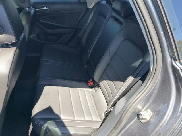 Used 2022 Volkswagen Jetta SE image 19