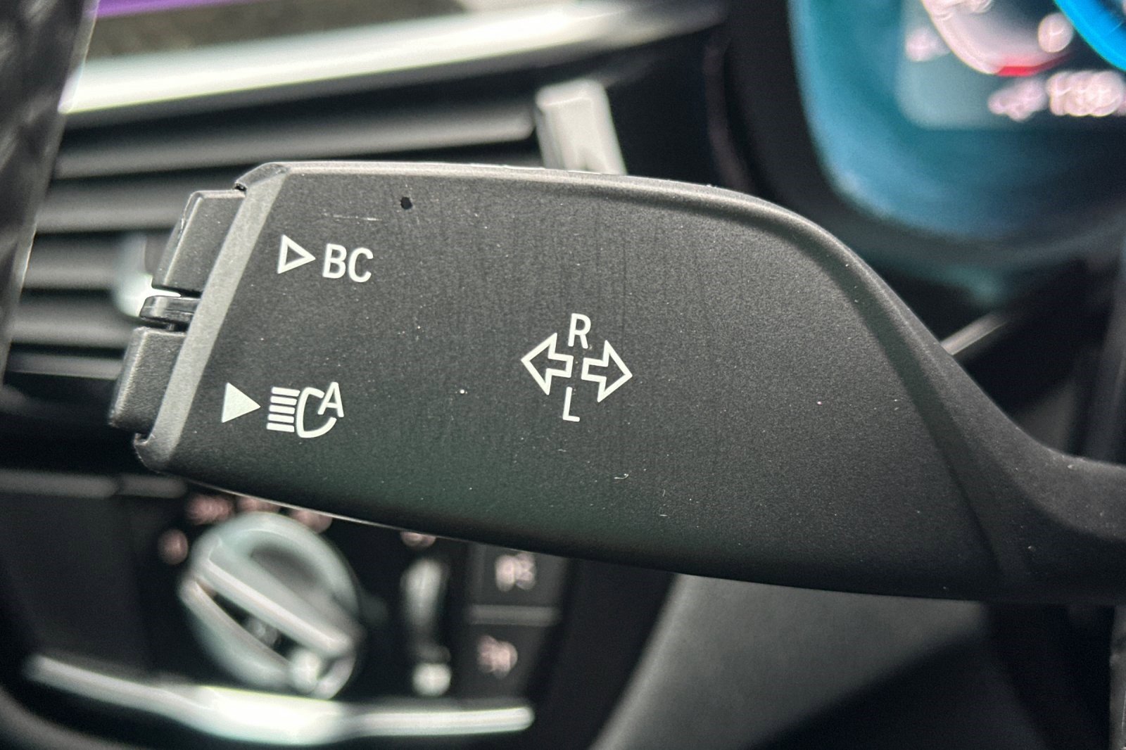 Certified 2023 BMW 530e w/ M Sport Package image 28