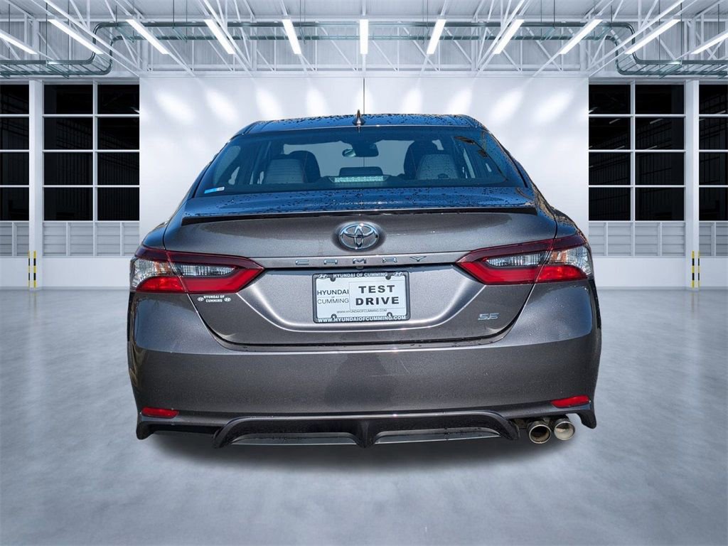 Used 2023 Toyota Camry SE FWD image 5