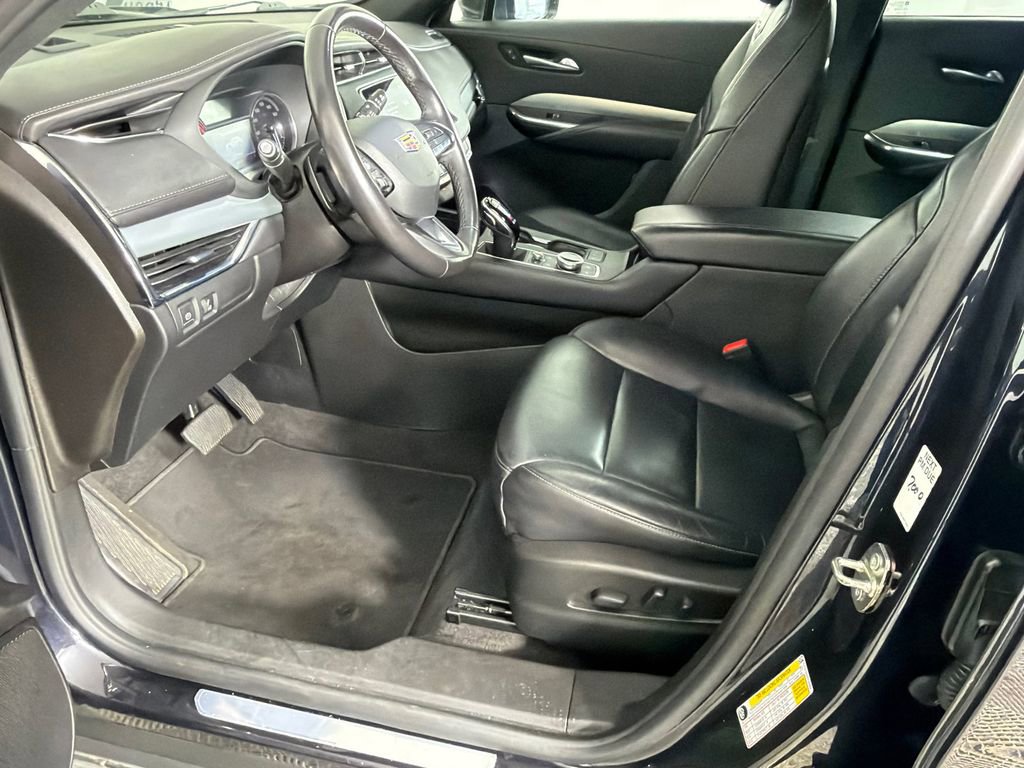 Used 2023 Cadillac XT4 Premium Luxury image 9