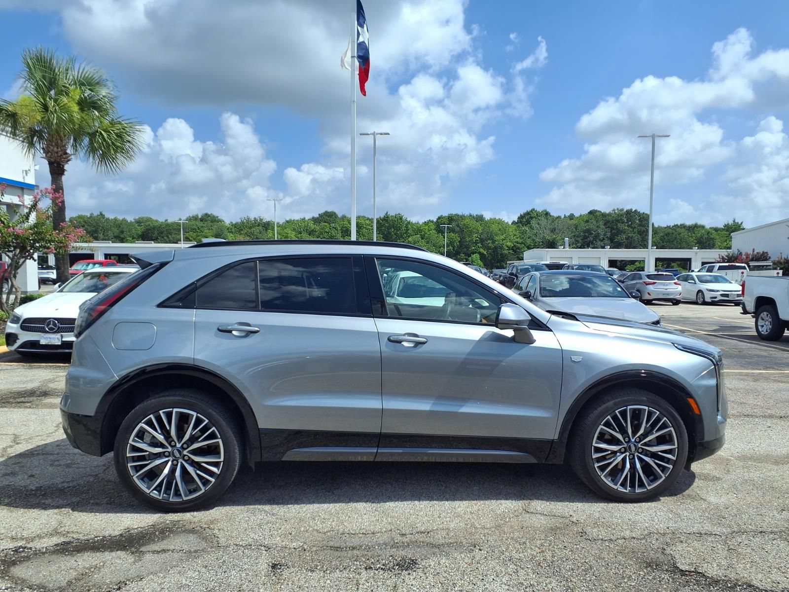 Used 2024 Cadillac XT4 Sport FWD image 21