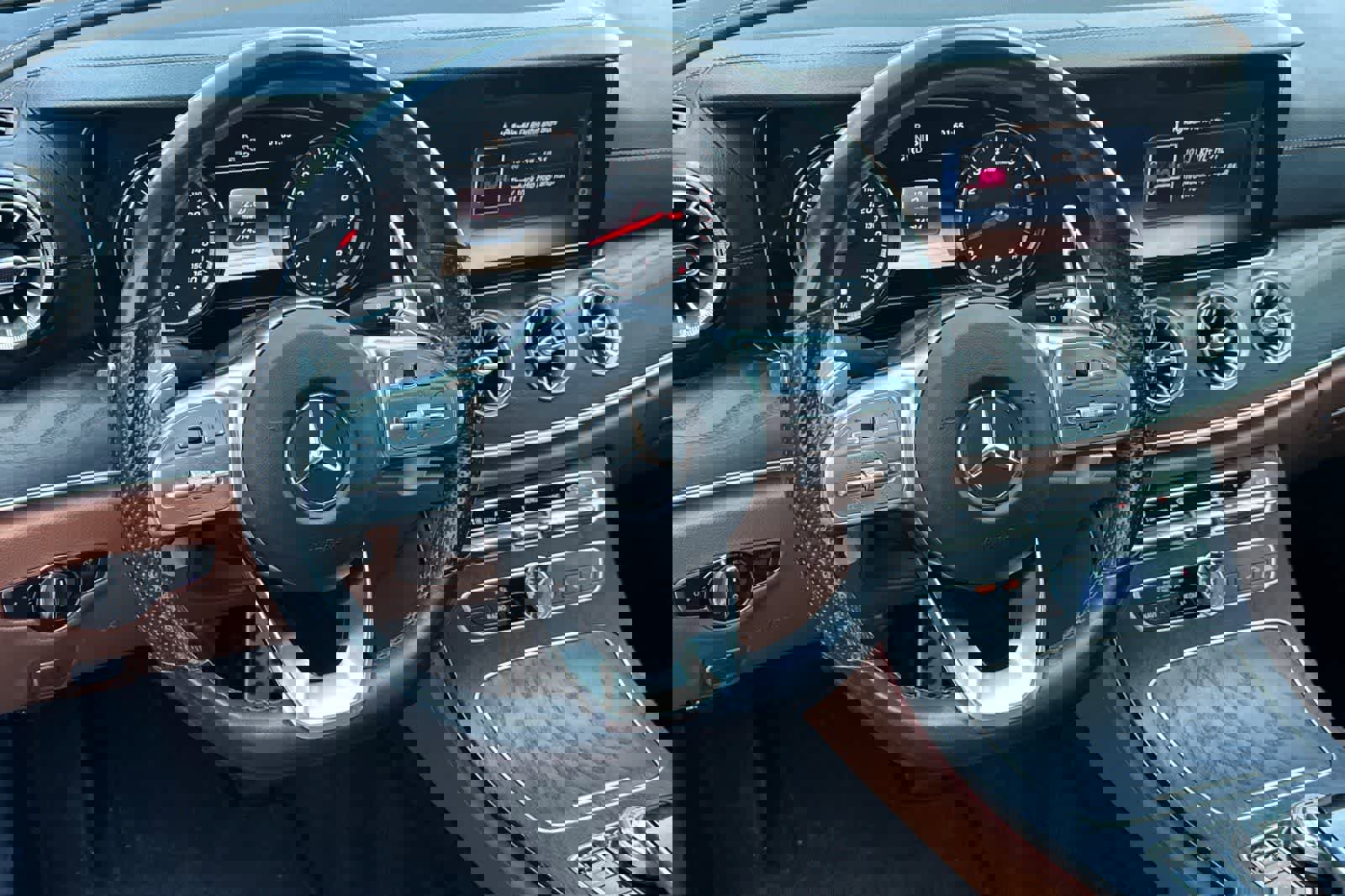 Used 2019 Mercedes-Benz E 450 Coupe w/ AMG Line Package image 14