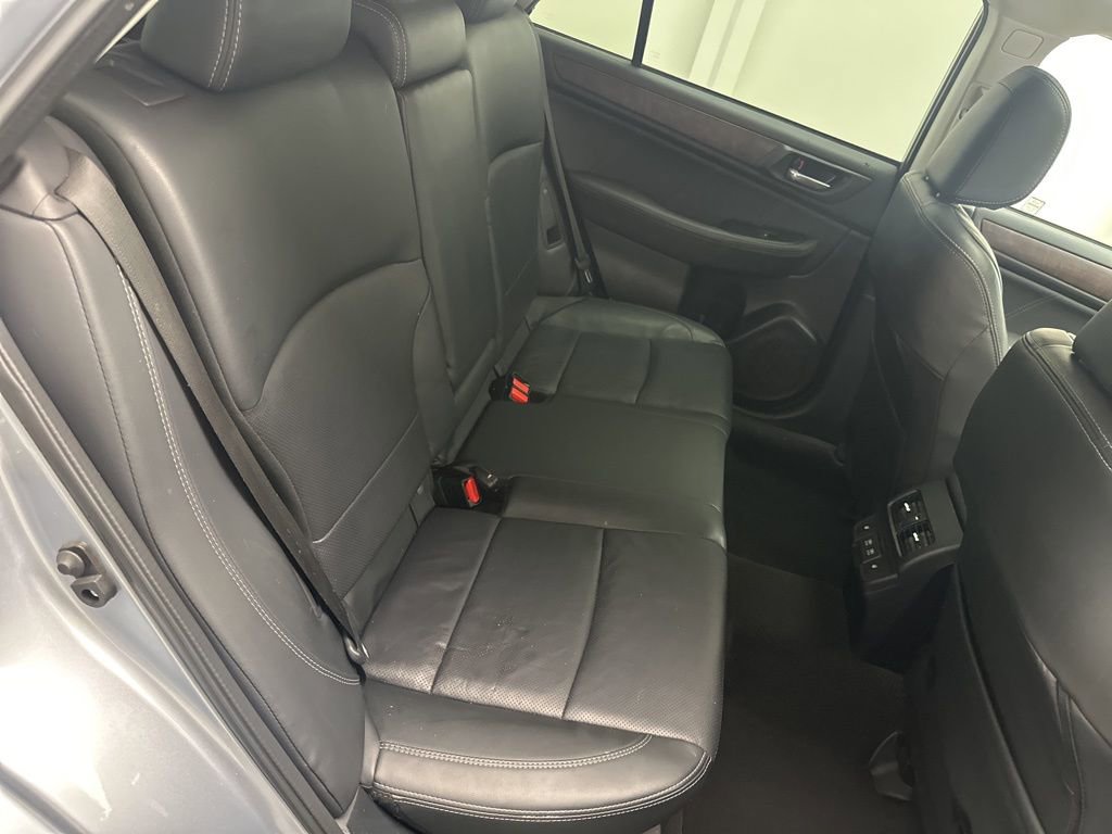 Used 2019 Subaru Outback 2.5i Limited w/ Popular Package #2 image 11