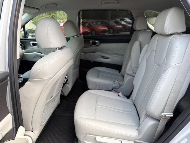 Used 2023 Kia Sorento SX Prestige AWD/4WD image 14