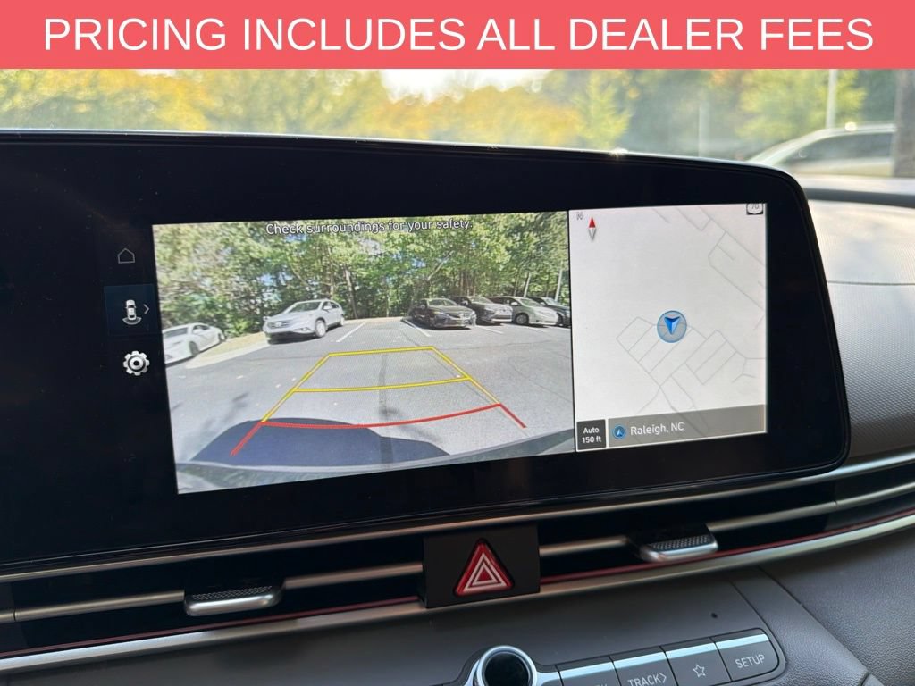 Used 2024 Hyundai Elantra SEL FWD image 12