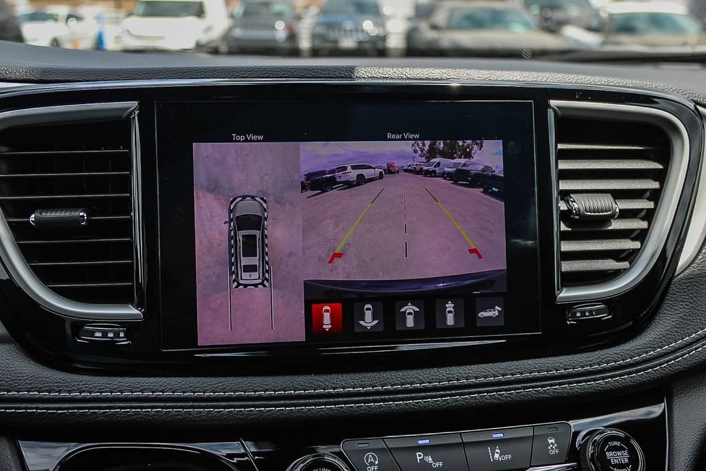 New 2027 Chrysler Pacifica Select FWD image 25
