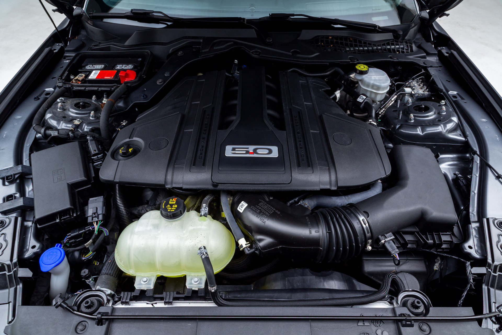Used 2022 Ford Mustang GT Premium RWD image 3