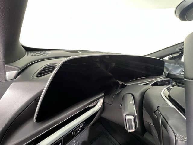 Used 2024 Cadillac Lyriq Tech RWD image 11