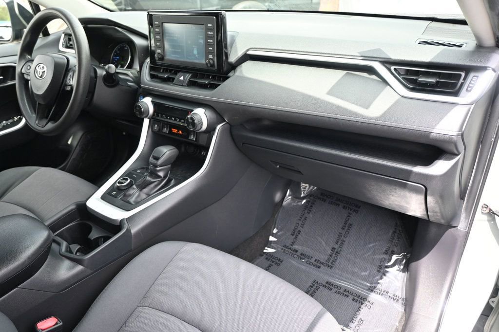 Used 2019 Toyota RAV4 XLE w/ Convenience Package AWD/4WD image 9