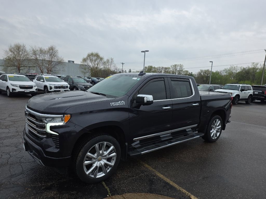 Used 2022 Chevrolet Silverado 1500 High Country w/ High Country Premium Package AWD/4WD image 13