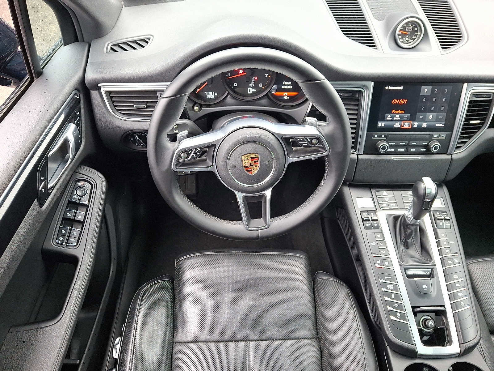 Used 2018 Porsche Macan image 12