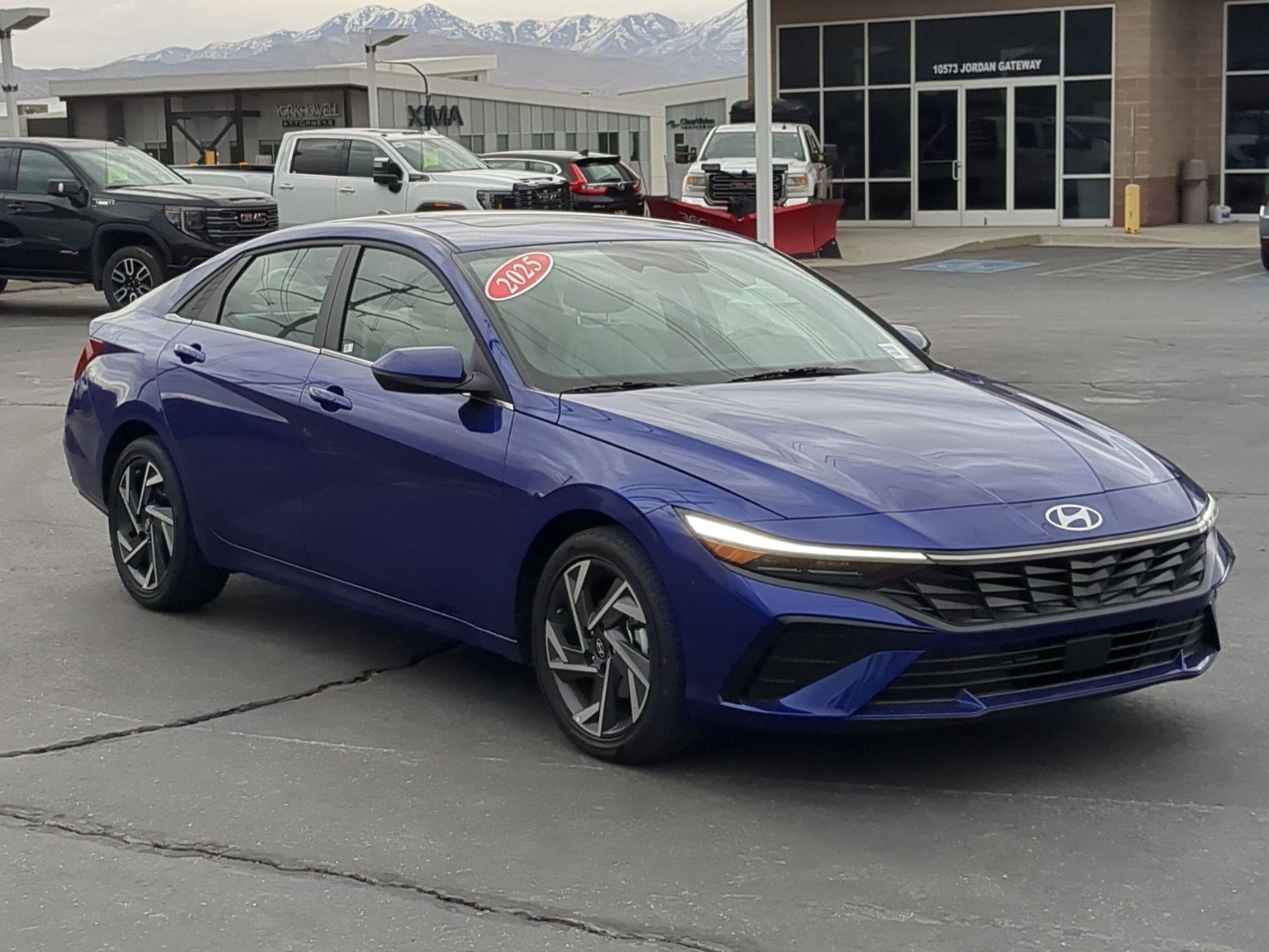 Used 2025 Hyundai Elantra Limited image 8