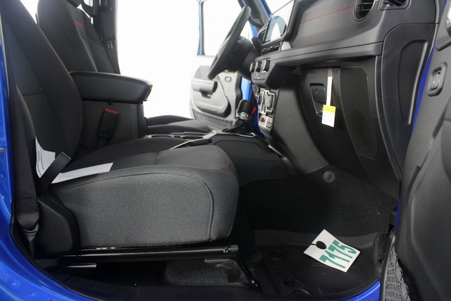New 2026 Jeep Wrangler Unlimited Rubicon w/ Convenience Group image 19