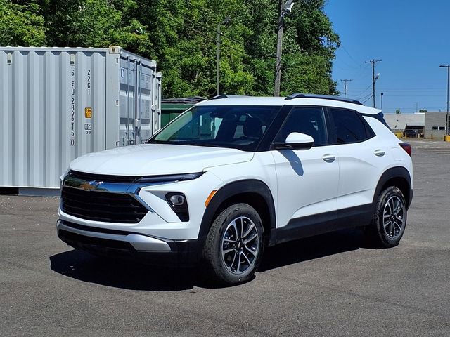 Used 2024 Chevrolet TrailBlazer LT w/ Convenience Package AWD/4WD image 1