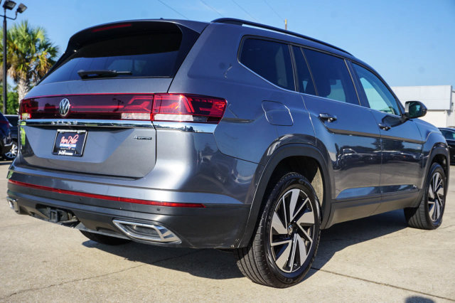 Used 2025 Volkswagen Atlas SE AWD/4WD image 4