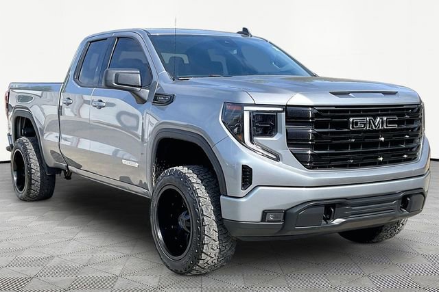 Used 2023 GMC Sierra 1500 Elevation image 1