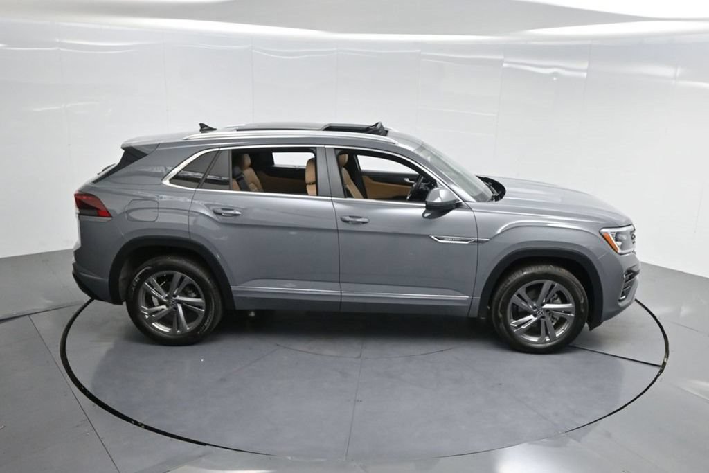 Used 2024 Volkswagen Atlas Cross Sport SEL R-Line AWD/4WD image 74