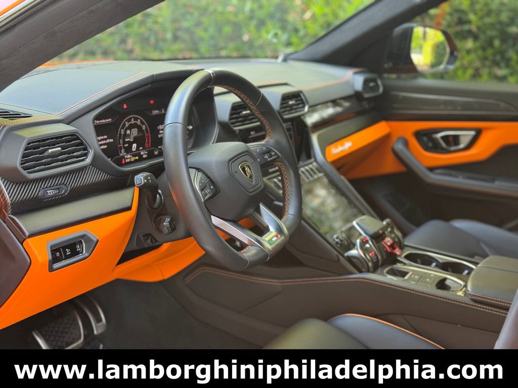 Used 2024 Lamborghini Urus S AWD/4WD image 9