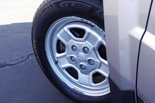 Used 2014 Jeep Patriot Sport image 10