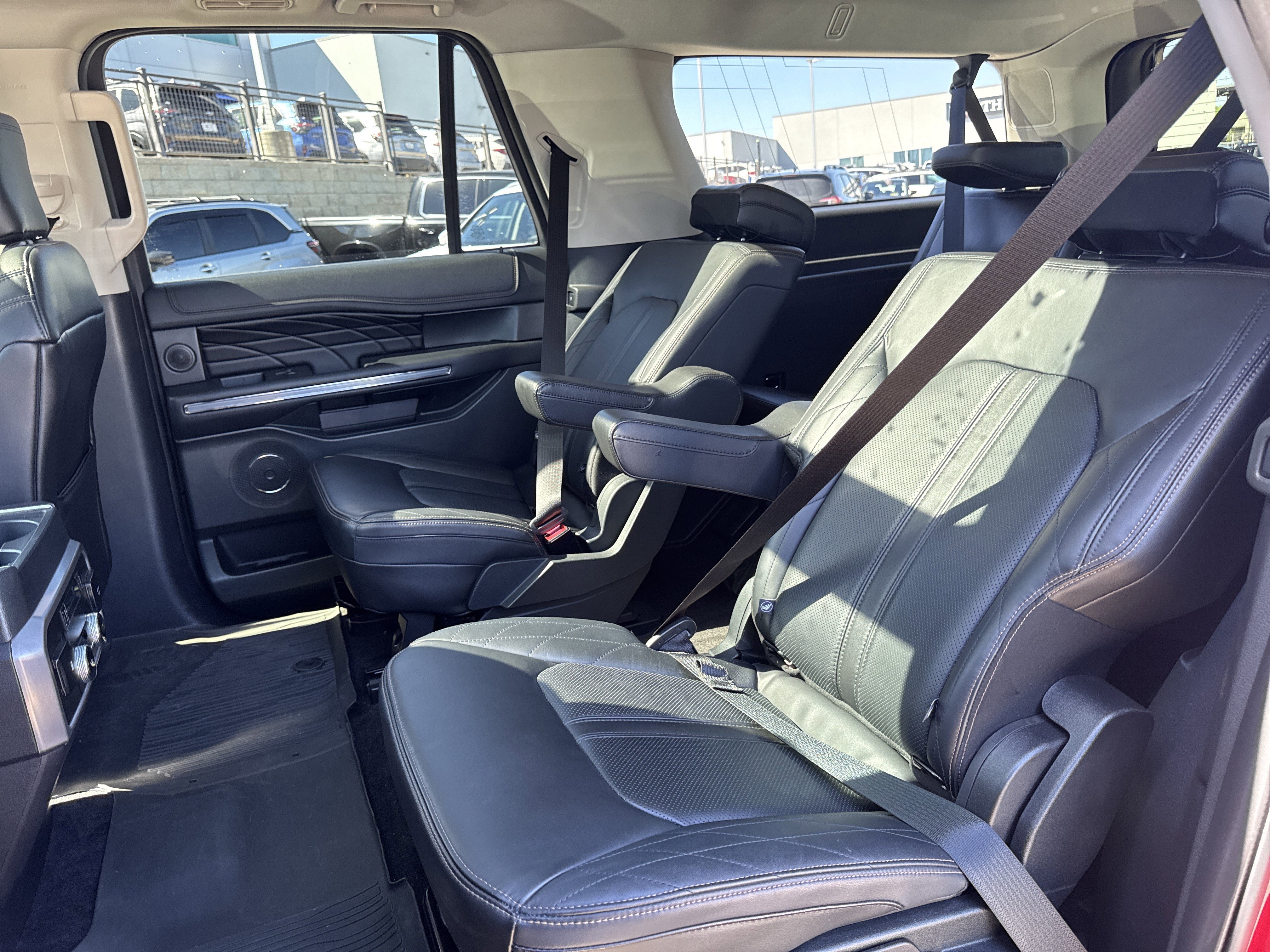 Used 2018 Ford Expedition Max Platinum image 27