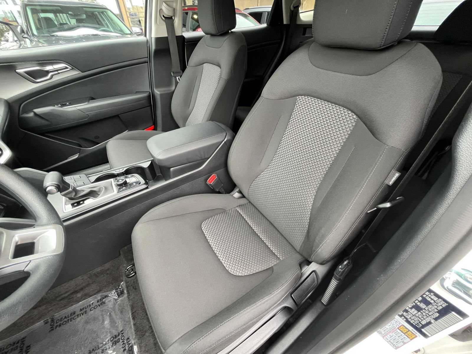 Used 2025 Kia Sportage LX FWD image 36