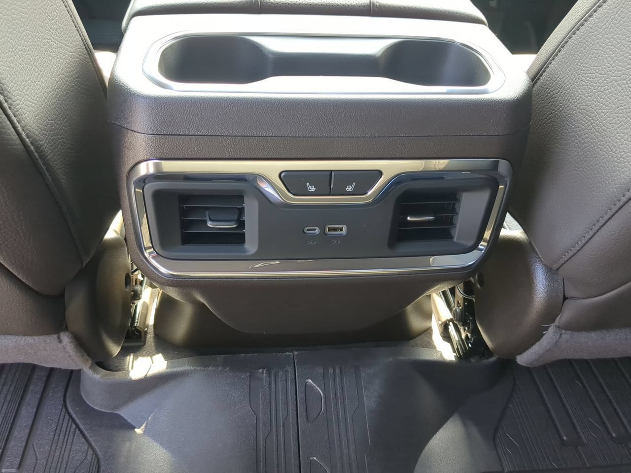 New 2026 GMC Sierra 2500 Denali w/ Denali Reserve Package AWD/4WD image 22