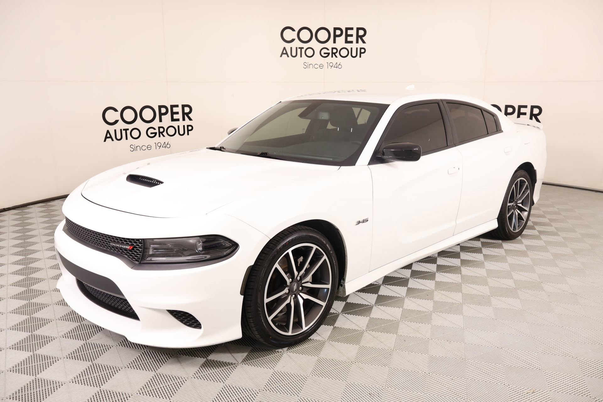 Used 2023 Dodge Charger R/T w/ Cold Weather Package RWD image 10