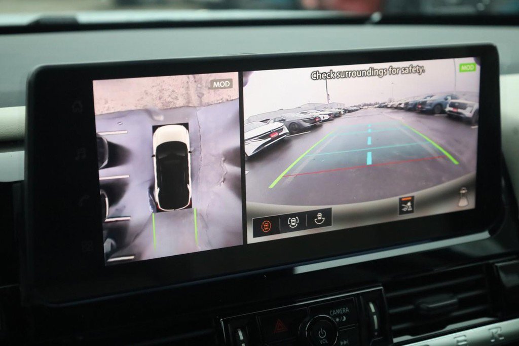 New 2026 Nissan Pathfinder SL image 15