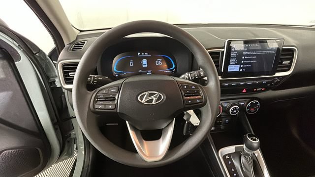 Certified 2026 Hyundai Venue SE FWD image 14
