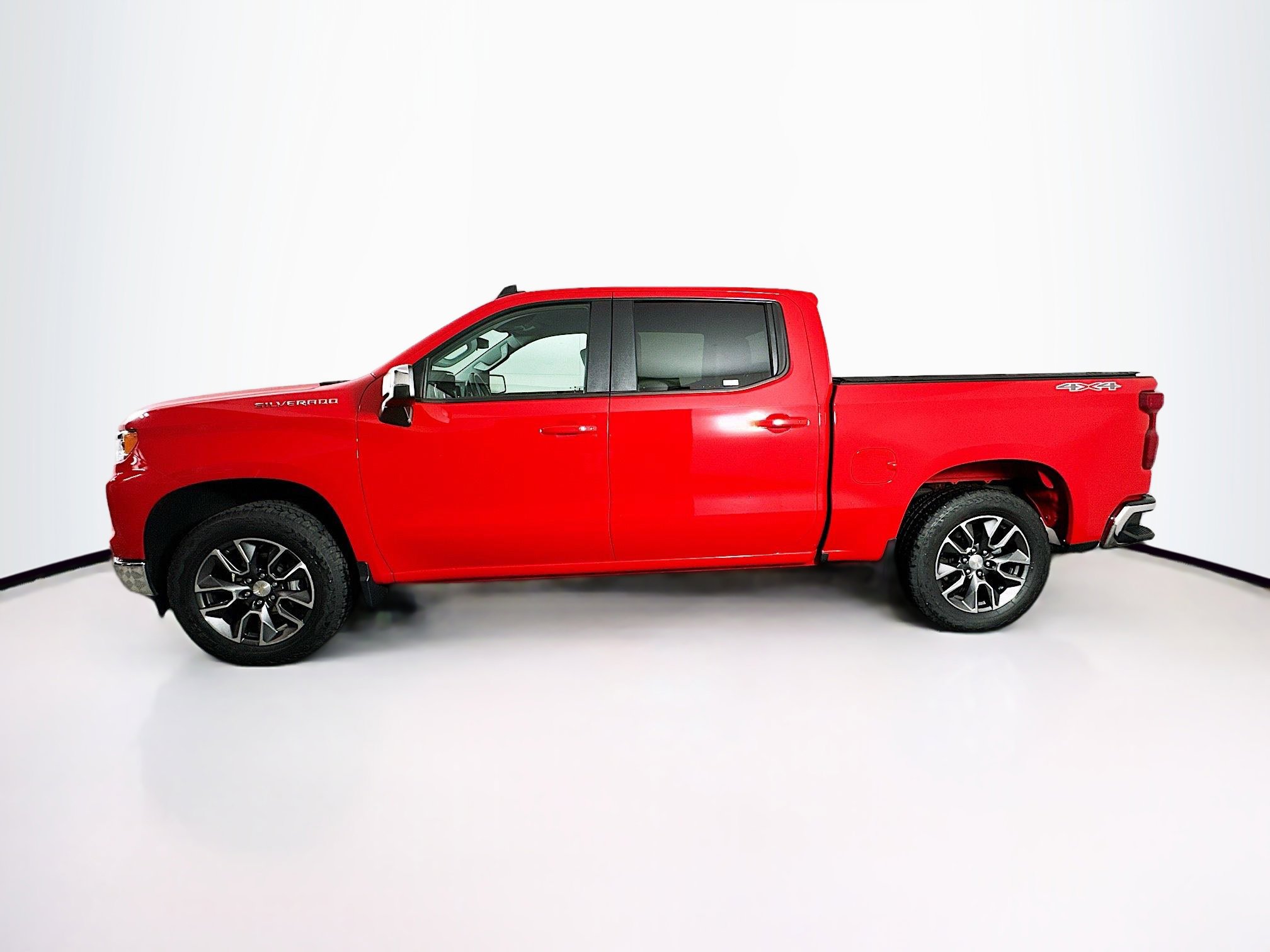 Used 2022 Chevrolet Silverado 1500 LT image 4