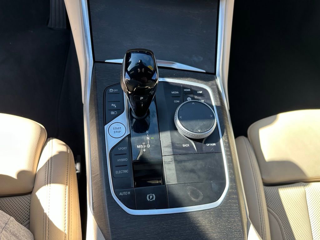 Used 2022 BMW 330e w/ Driving Assistance Package image 31